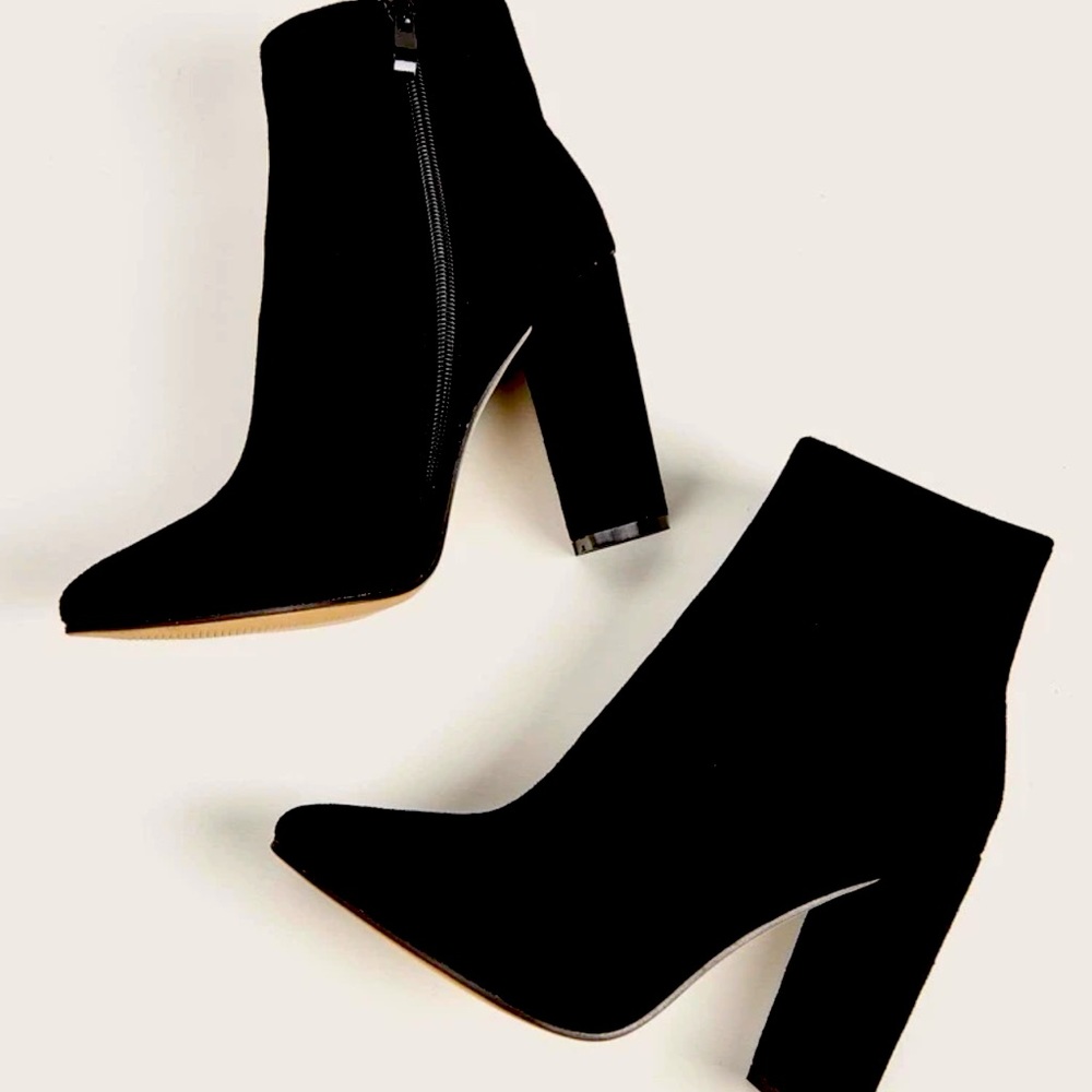 Minimalist Chunky Heel Boots